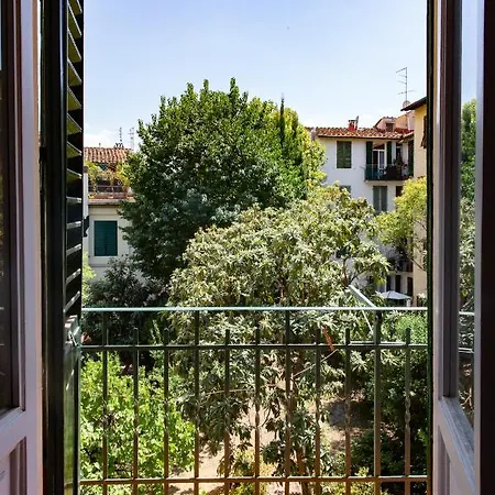 Comfy Apartment Near Fortezza Da Basso Florence Exterior photo