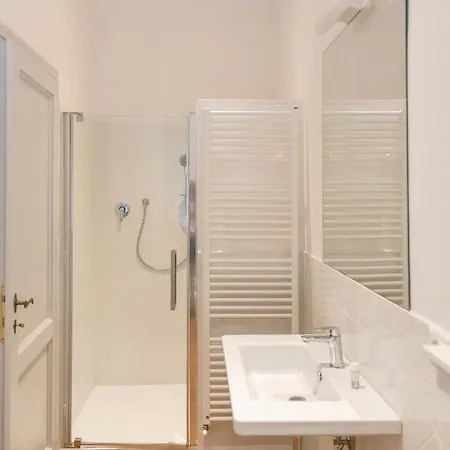 Comfy Apartment Near Fortezza Da Basso Florence Exterior photo